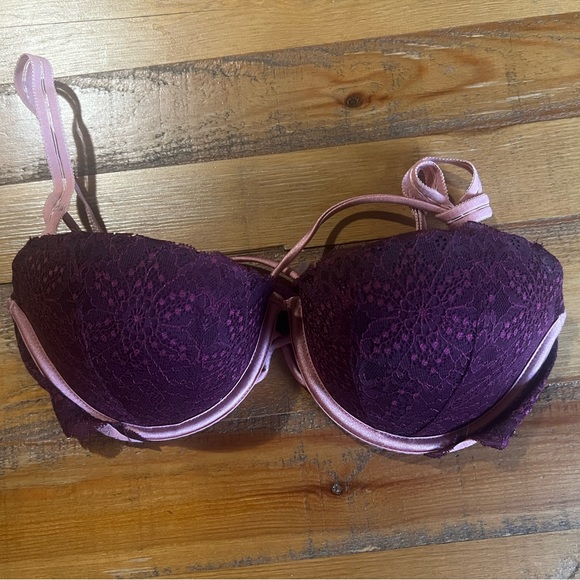 Pink Bra - Picture 2 of 4